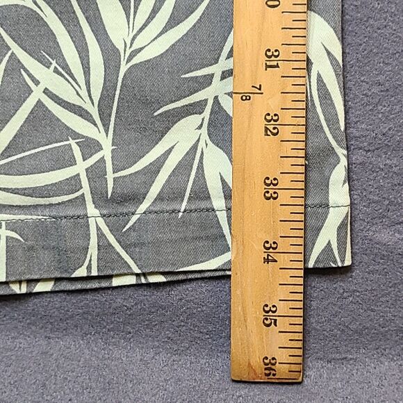 LANDS'END Womens Mid Rise Green Leaf Print Size 8 Straight Pants - Picture 4 of 13